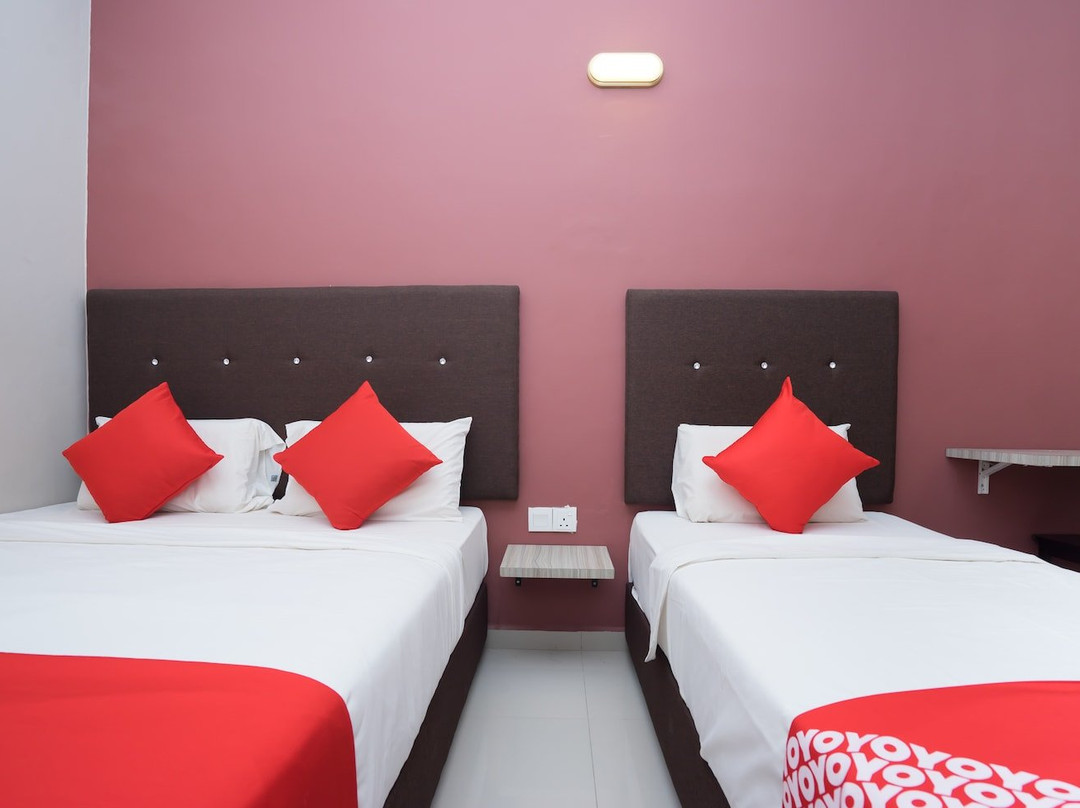 Super Oyo Capital O 90556 Hotel Cherita Rooms主图
