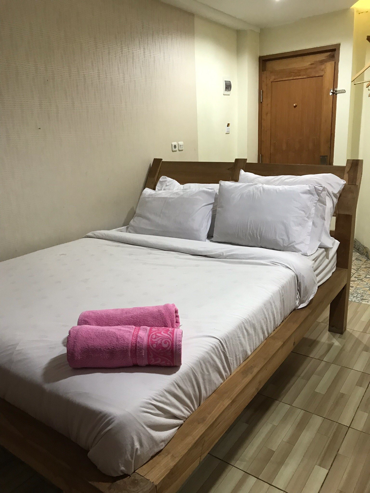 Java Retro Hotel-官方