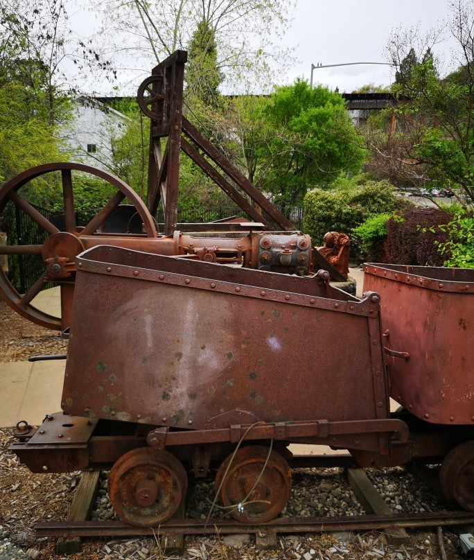 Lindblad Studios-Auburn必去景点