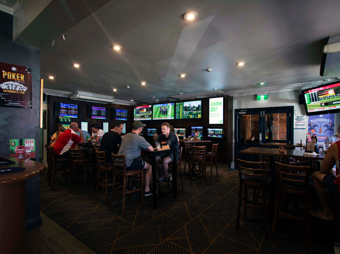 The Victoria Hotel主图