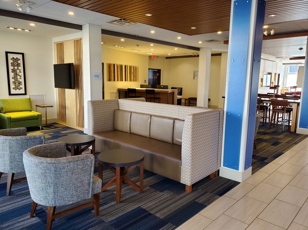 Holiday Inn Express & Suites Medford By IHG主图