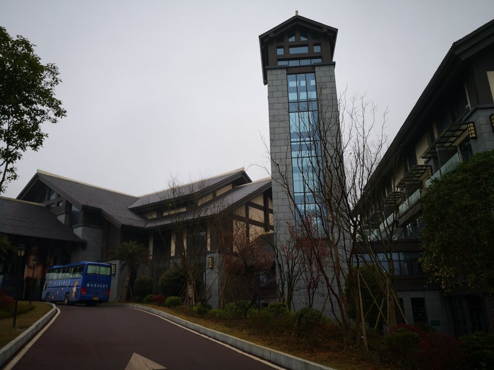 湖景国际酒店主图