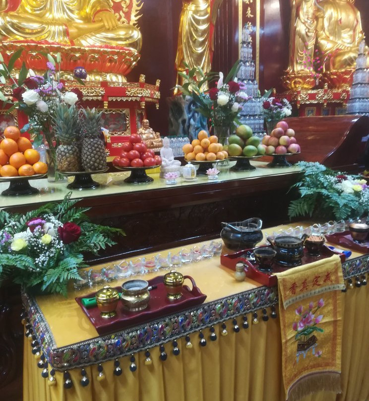 Tempio Buddista Pu Hua Si景点图片
