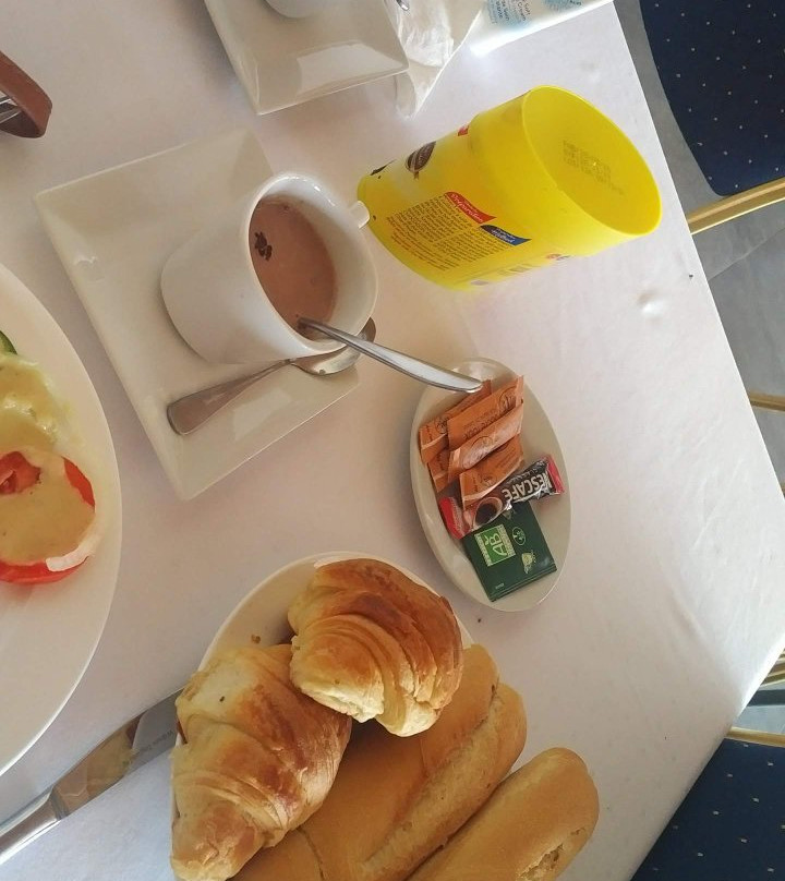 Hotel Le Regent主图