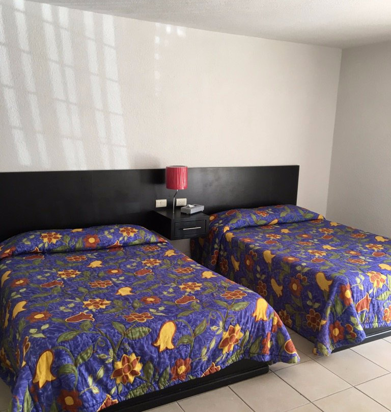 Suites del Real主图