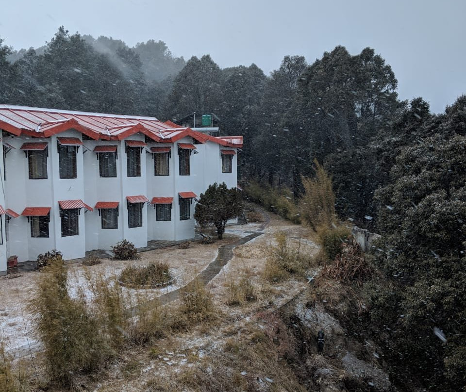 KMVN Tourist Rest House Binsar主图