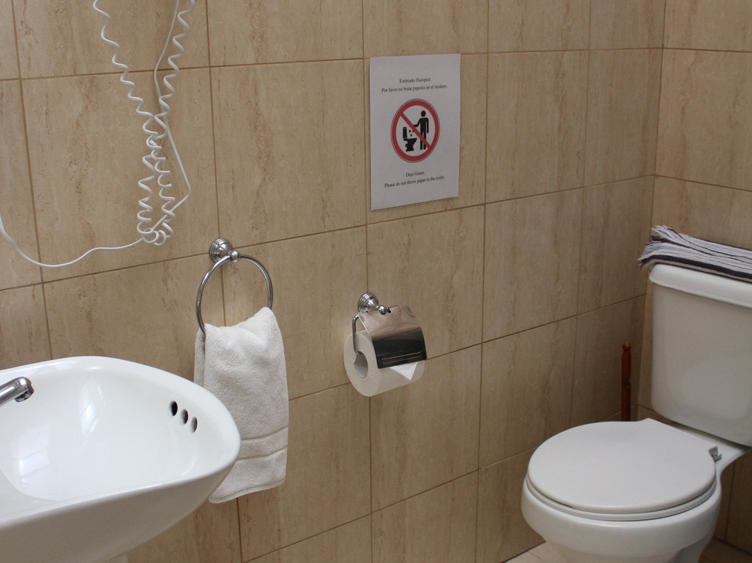 艾尼尔旅馆主图