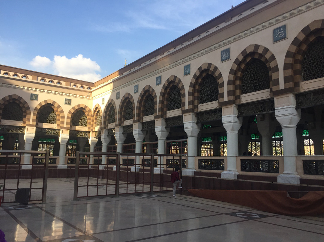 Bari Imam Shrine景点图片