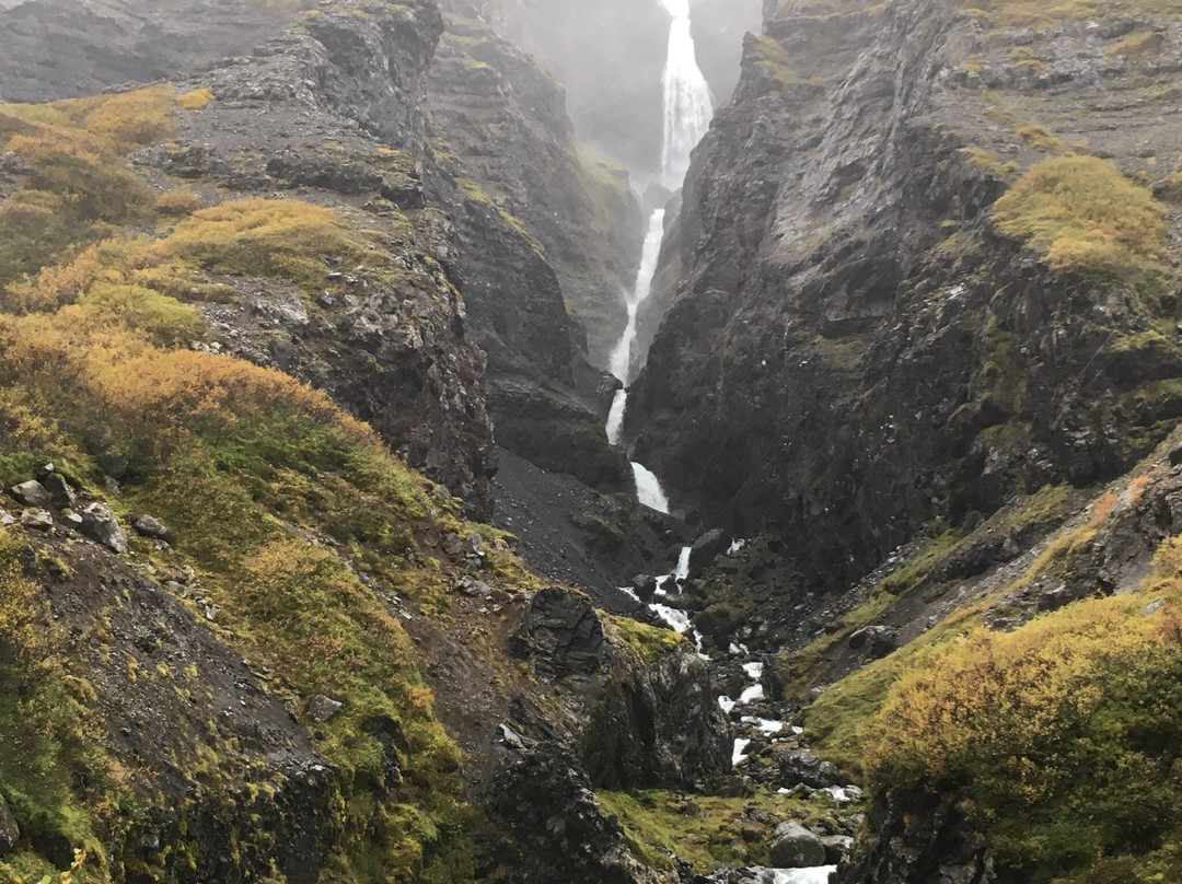 Valagil Waterfall景点图片