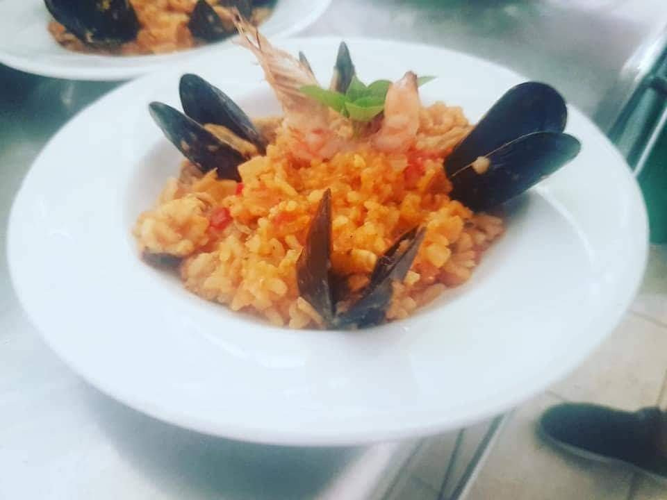 Ksamil餐馆和美食-Brothers Tavern - Traditional Food
