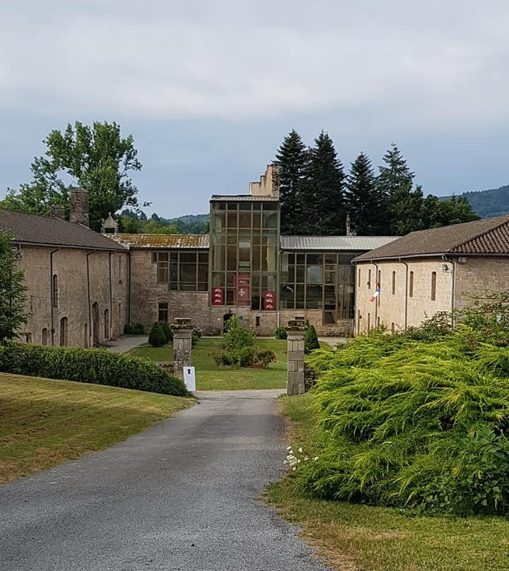 VVF Château sur la Vienne Lac de Vassivière主图