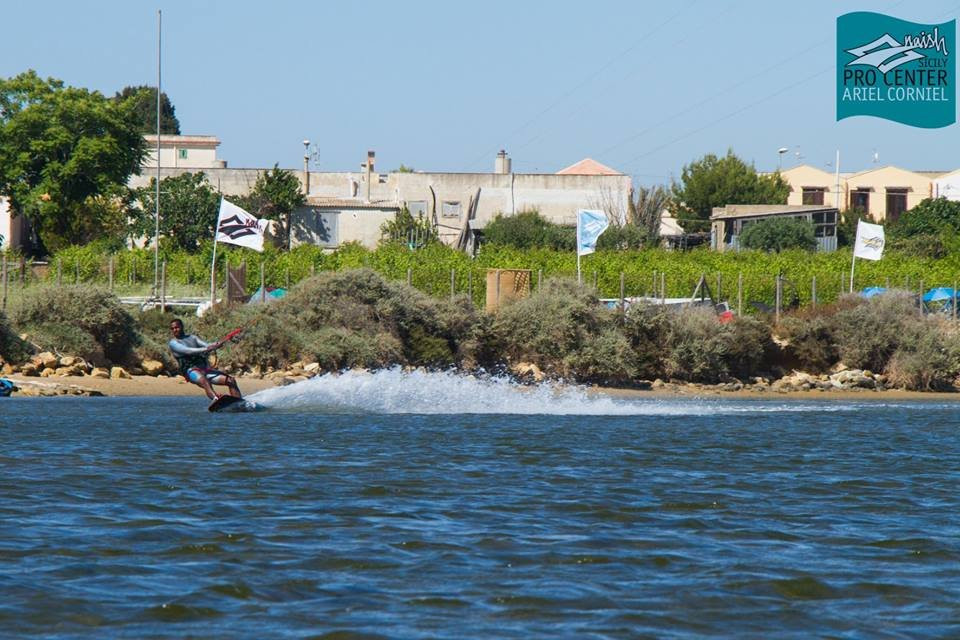 Ariel Corniel Kiteboarding Pro Center-马尔萨拉必去景点