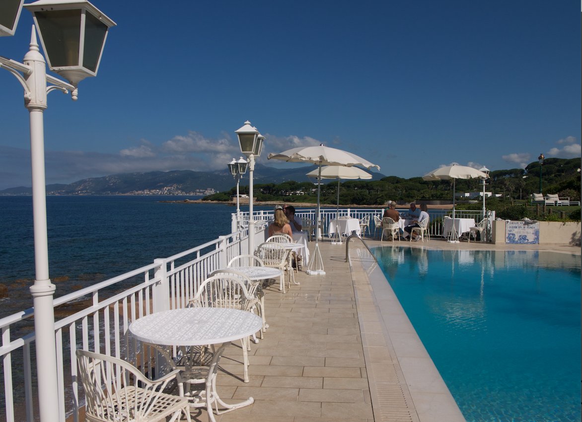 Hotel Le Maquis-泳池