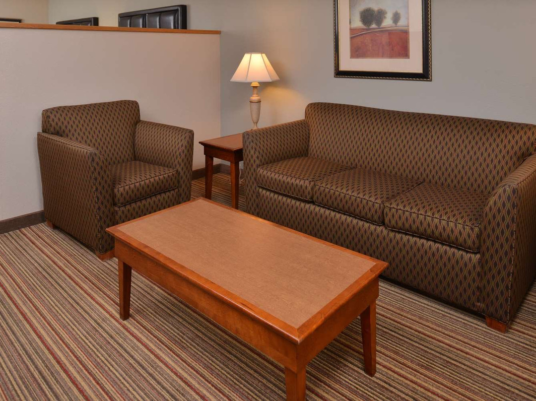 Best Western Plus Rama Inn主图