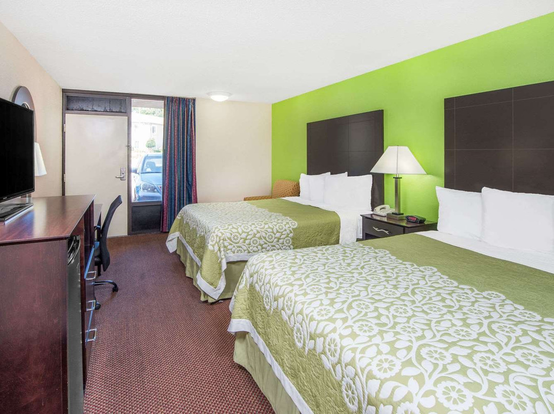 Days Inn by Wyndham Calvert City - Paducah East主图