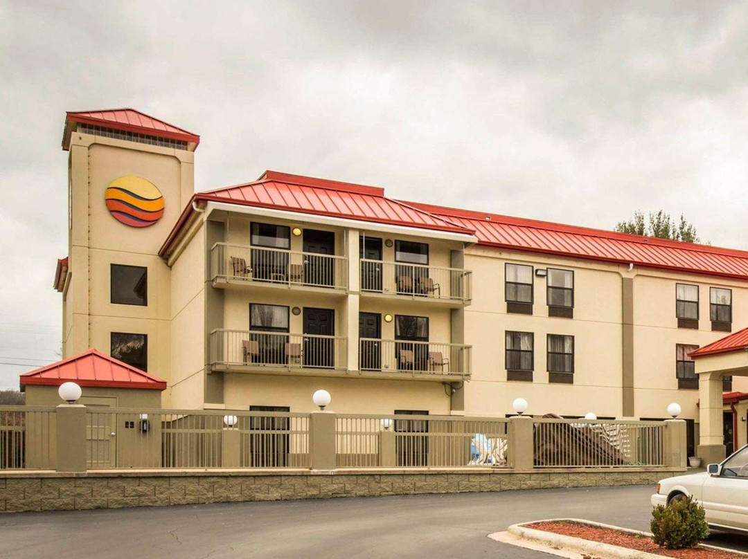 Comfort Inn Biltmore West主图