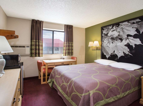 Super 8 by Wyndham Salem VA主图