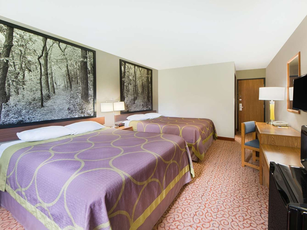 Super 8 by Wyndham Pella主图