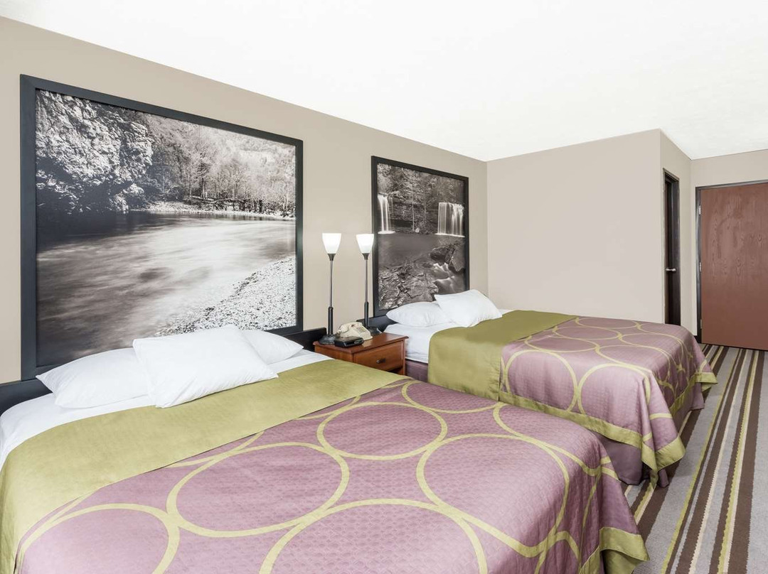 Super 8 by Wyndham Bolivar主图