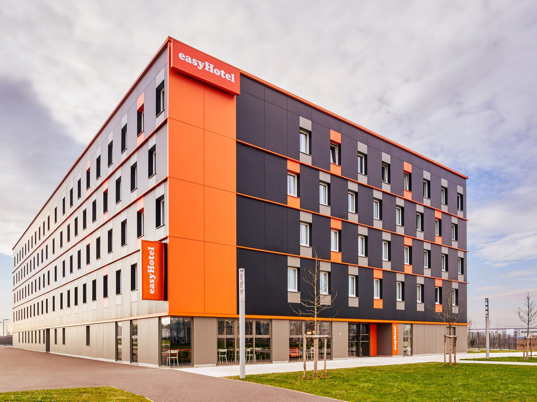 特朗布莱昂法兰西酒店住宿-EasyHotel Paris Charles de Gaulle Villepinte