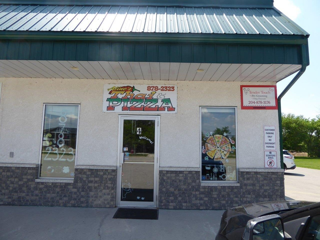 Grande Pointe餐馆和美食-Aline's Thai & Pizza