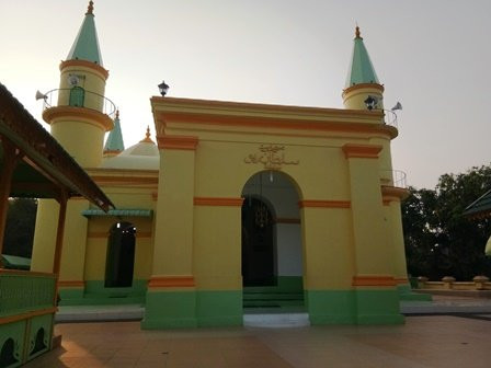 Sultan of Riau Grand Mosque景点图片