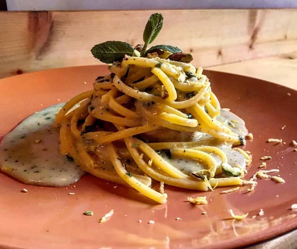 Ce Stamo a Pensà Street Food Shop