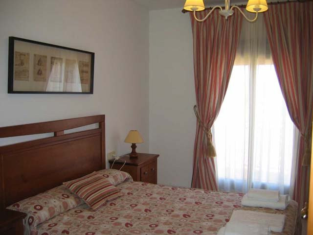 Apartamentos Miguel Angel