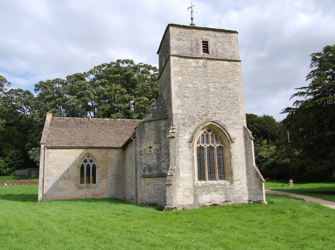 St Michael and St Martins Church-赛伦塞斯特必去景点