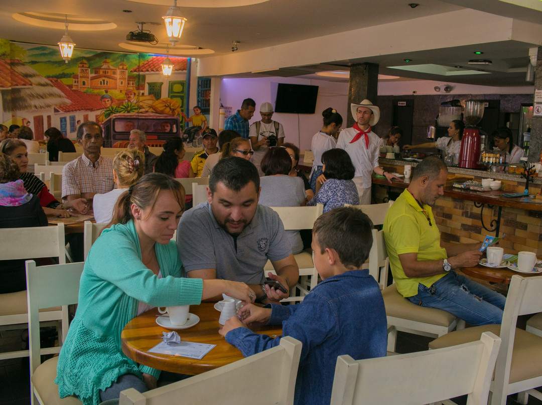 Claudia Cafe Bar