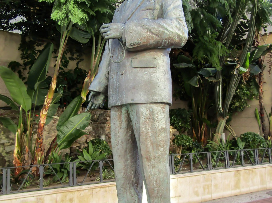 Escultura del Alcalde Sánchez Prados-Ceuta必去景点