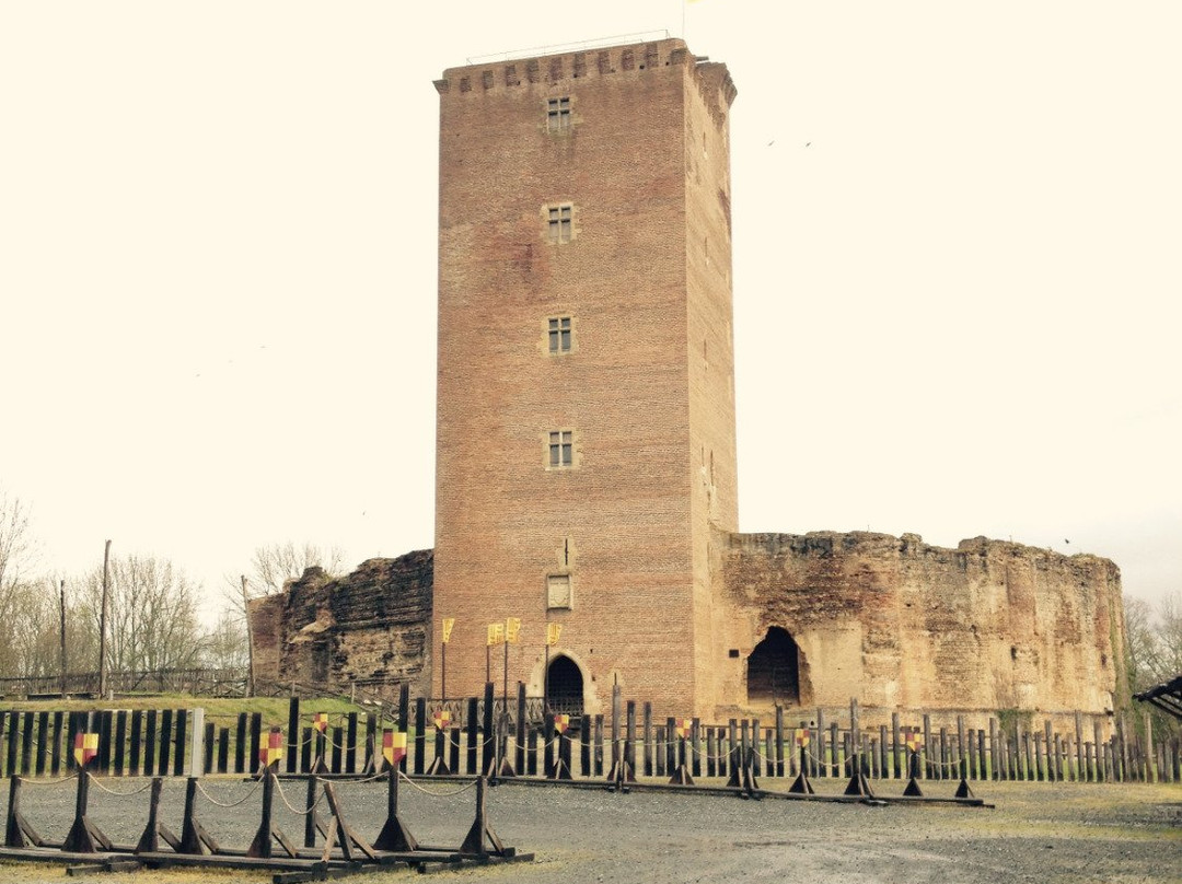 Château de Montaner-Montaner必去景点