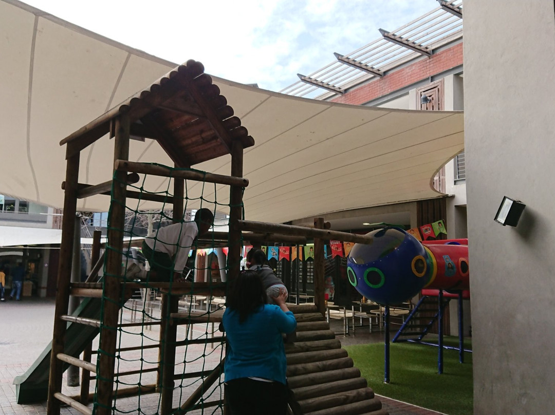 Ipic Shopping Centre Soneike-Kuils River必去景点