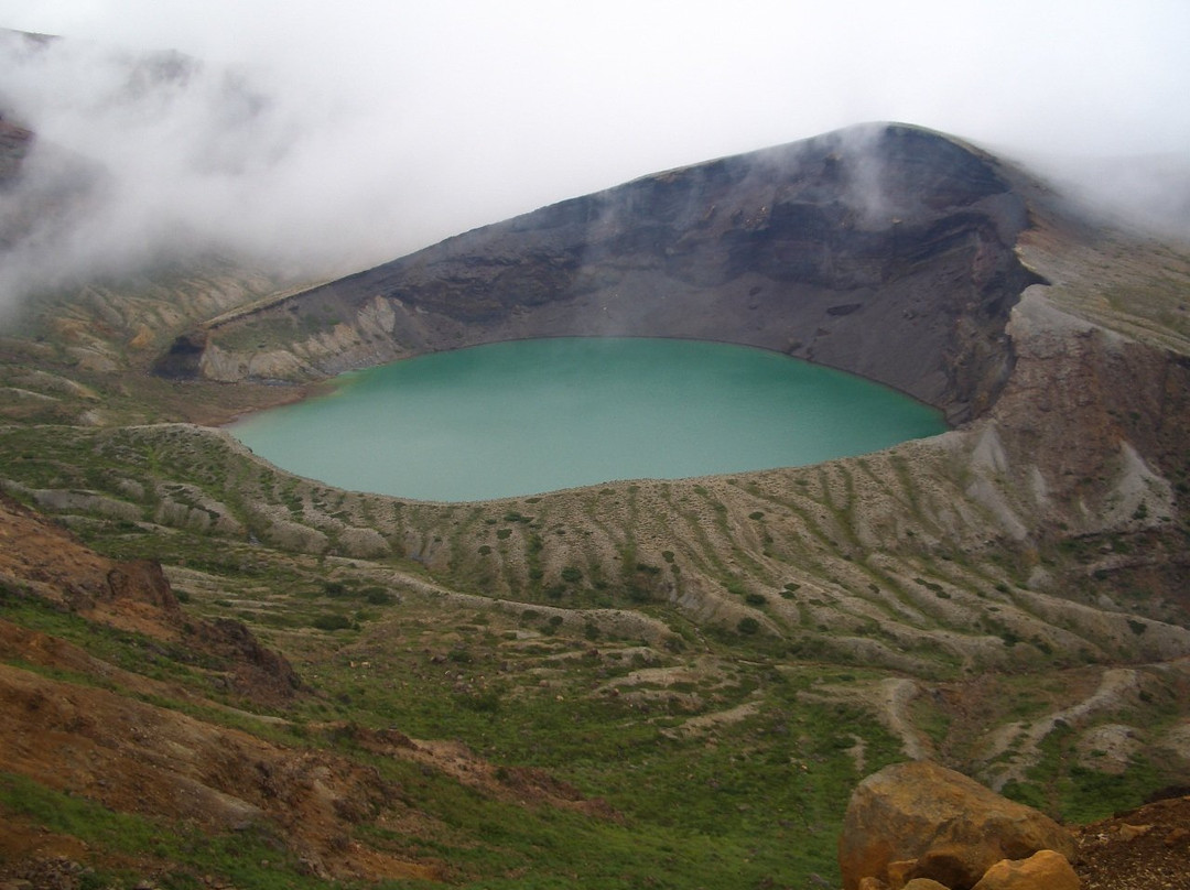 蔵王山 御釜（五色沼）景点图片