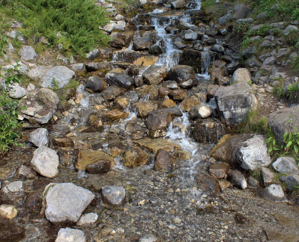 O'shaughnessy Falls-卡那那斯基斯必去景点