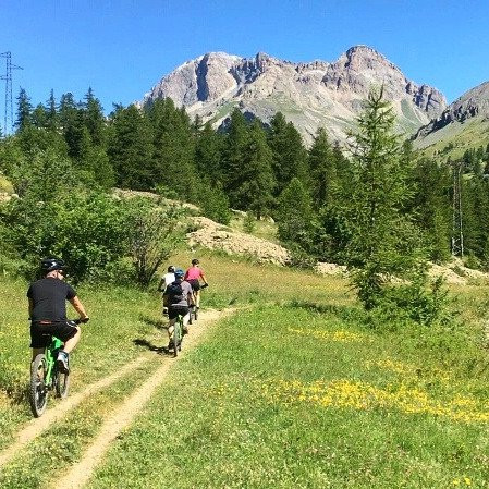 E-Bike Escapes-La Grave必去景点