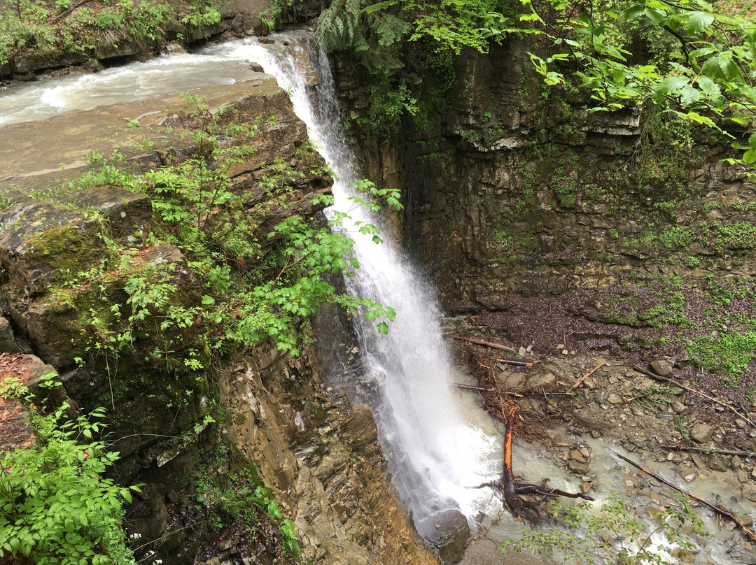 Maniava Waterfall-Manyava必去景点