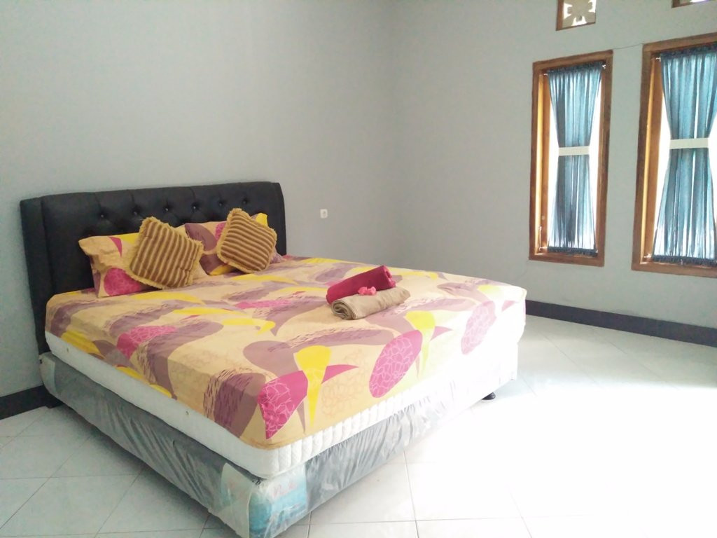 Pacitan酒店住宿-Rifqi Guesthouse by DOM Hospitality