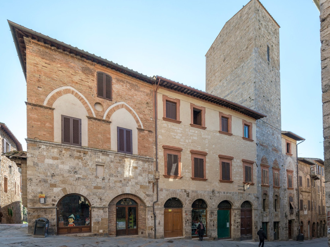 Torre e Casa Campatelli