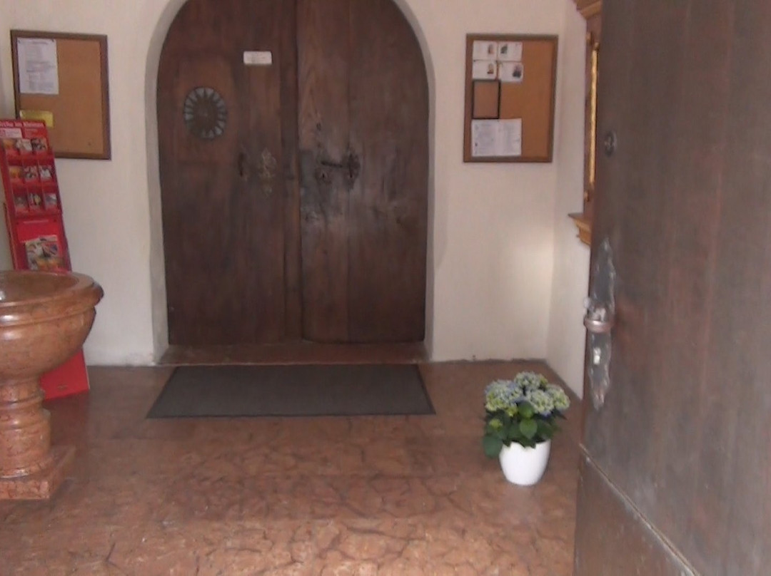 Kirche St. Johann Baptist und Heilig Kreuz-罗森海姆必去景点