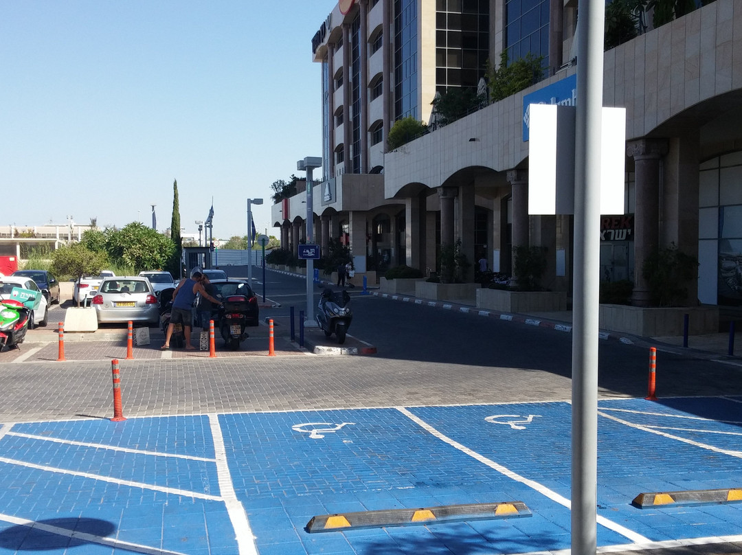 Yechin Alexandra Center-Netanya必去景点