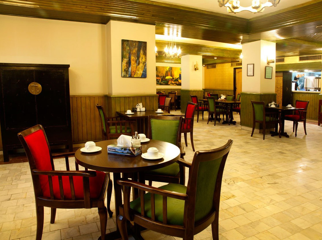 Alborz Hotel主图