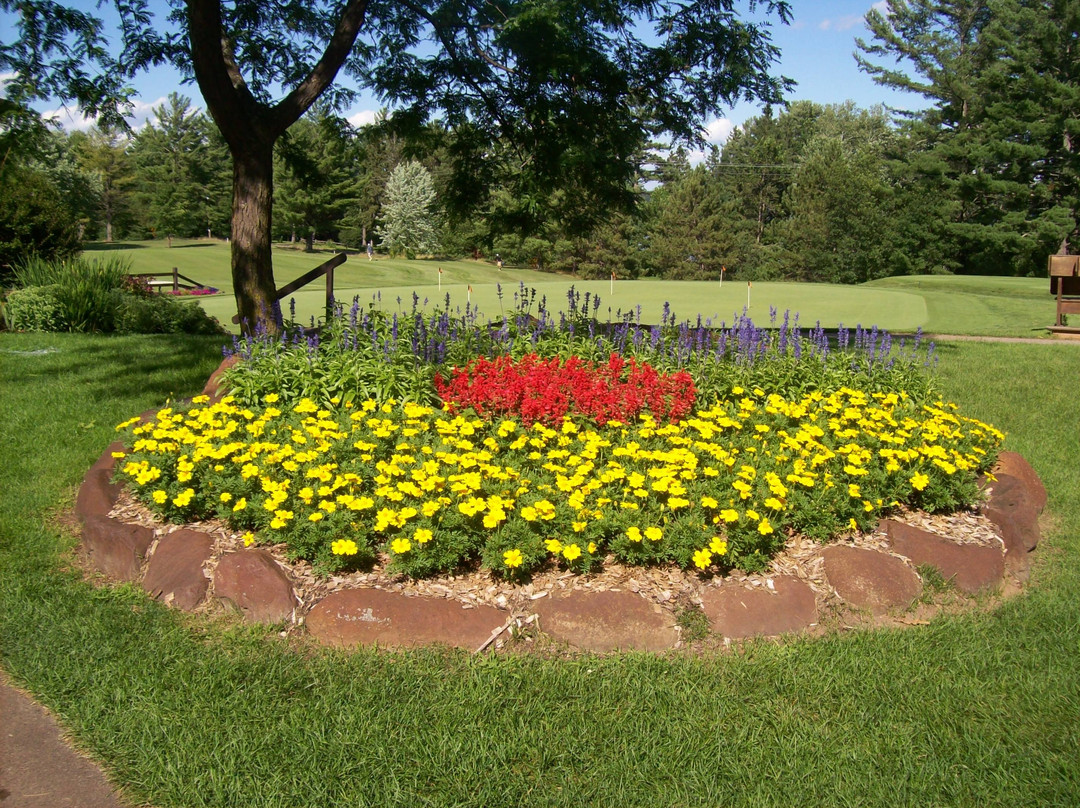 Spooner Golf Club景点图片