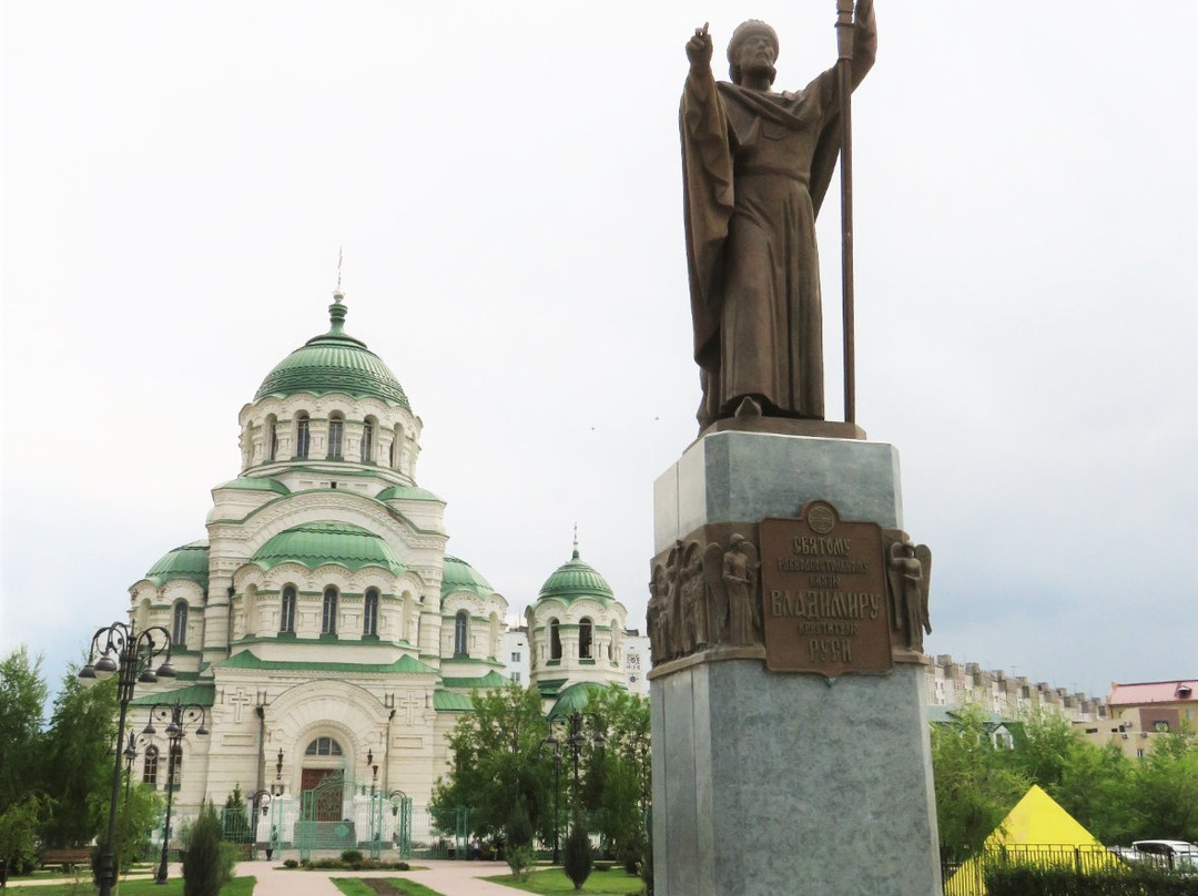 Monument to St. Vladimir-阿斯特拉罕必去景点