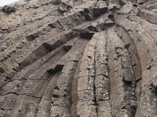 Basalt Cliffs-Frodba必去景点