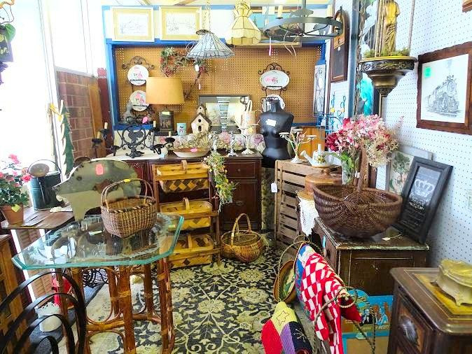 Hickory Antiques Mall景点图片