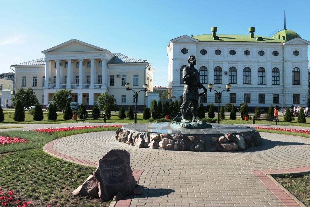 Monument to Tambov Man