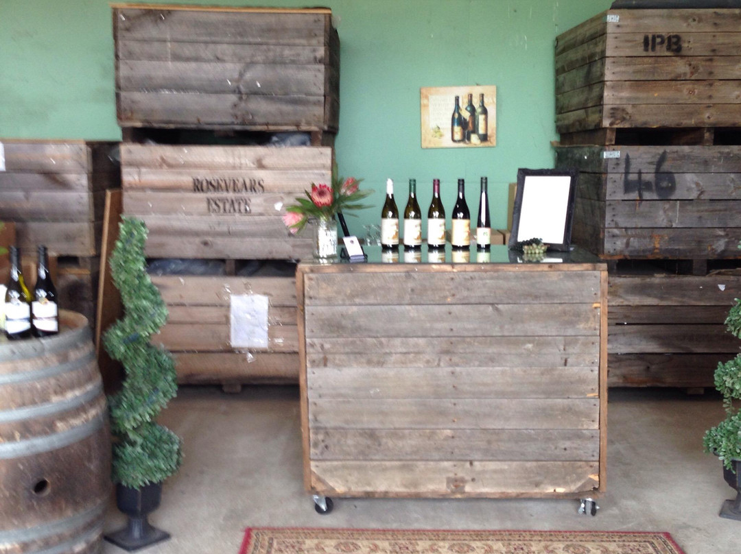 Iron Pot Bay Vineyard-Rowella必去景点