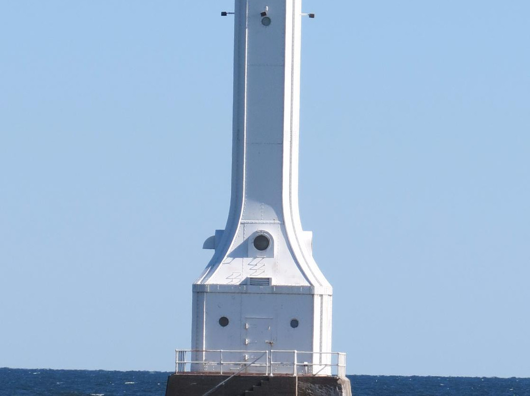 Huron Harbor and Pier-Huron必去景点