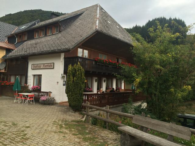 Hof餐馆和美食-Gasthaus Auerhahn